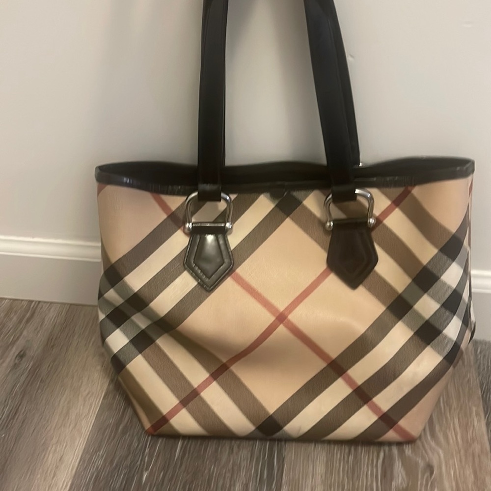 Burberry tote